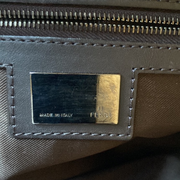 Fendi bag Beige Zucchino-Print Canvas authentic pre-owned. Comes w/sleeper bag. - Picture 7 of 12